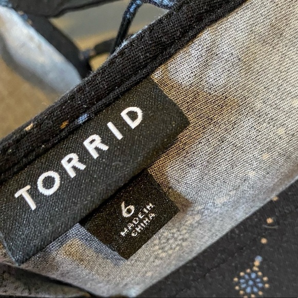 TORRID Babydoll Medallion Tunic - Picture 4 of 6